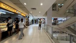 Lucky Plaza (D9), Shop House #628802551